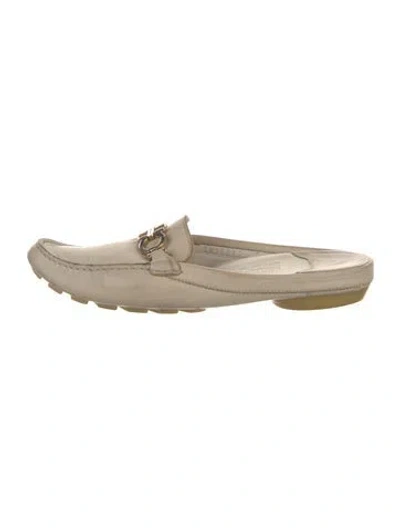 Pre-owned Ferragamo Leather Mules In Neutral