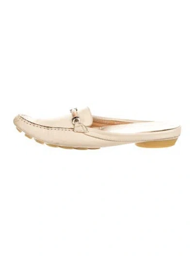 Pre-owned Ferragamo Leather Mules In Neutral