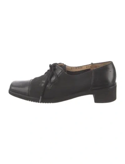 Pre-owned Ferragamo Leather Oxfords In Black