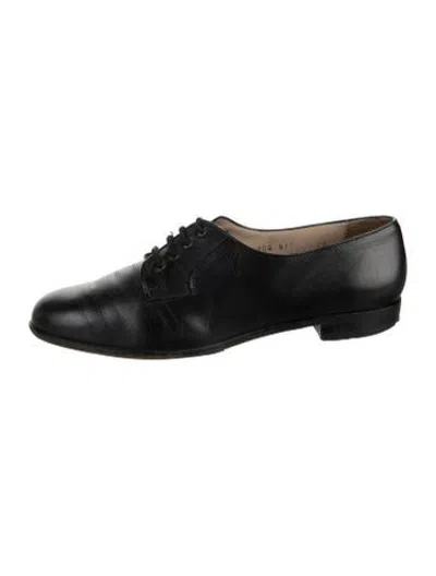 Pre-owned Ferragamo Leather Oxfords In Black