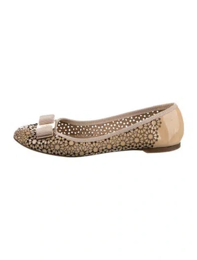 Pre-owned Ferragamo Leather Patterned Flats In Neutral