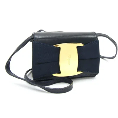 Pre-owned Ferragamo Leather Pochette Shoulder Bag () In Blue