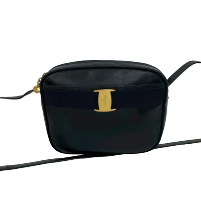Pre-owned Ferragamo Leather Pochette Shoulder Bag () In Blue