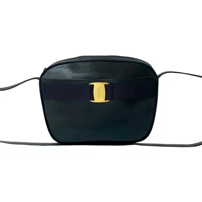 Pre-owned Ferragamo Leather Pochette Shoulder Bag () In Blue