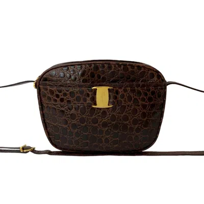 Pre-owned Ferragamo Leather Pochette Shoulder Bag () In Brown