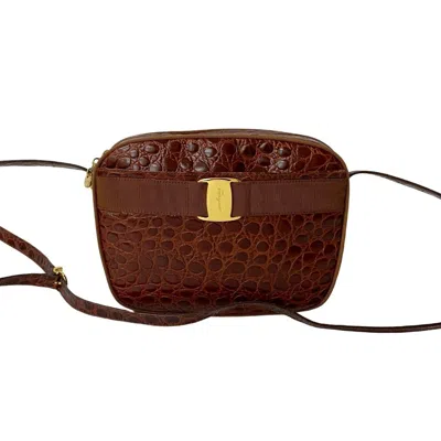 Pre-owned Ferragamo Leather Pochette Shoulder Bag () In Brown