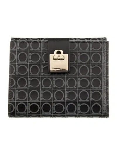 Pre-owned Ferragamo Leather Printed Compact Wallet In Black
