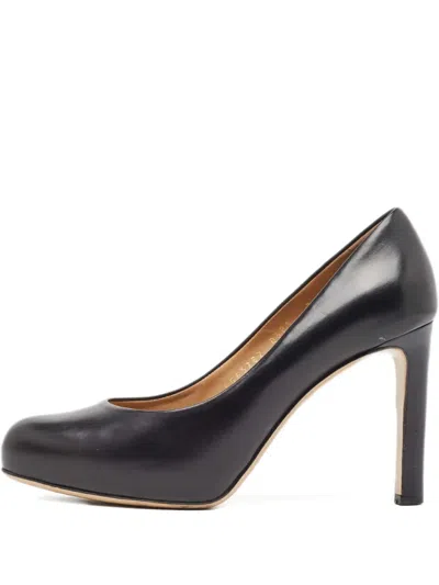 Pre-owned Ferragamo Leather Pumps In Black