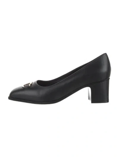 Pre-owned Ferragamo Leather Pumps In Black