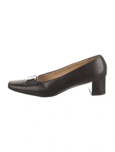 Pre-owned Ferragamo Leather Pumps In Black