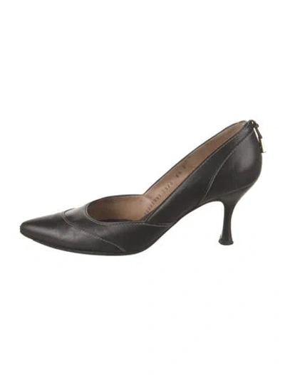 Pre-owned Ferragamo Leather Pumps In Black
