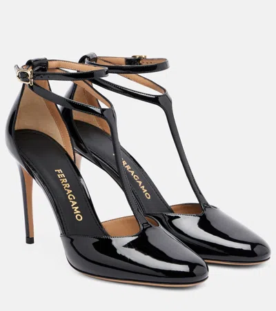 Ferragamo Leather Pumps In Black