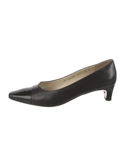 Pre-owned Ferragamo Leather Pumps In Black