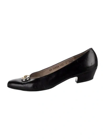 Pre-owned Ferragamo Leather Pumps In Black