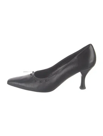 Pre-owned Ferragamo Leather Pumps In Black
