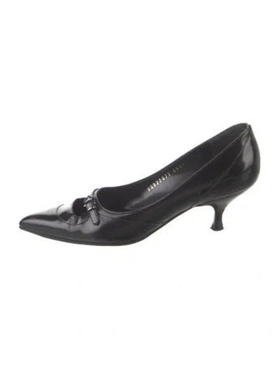 Pre-owned Ferragamo Leather Pumps In Black