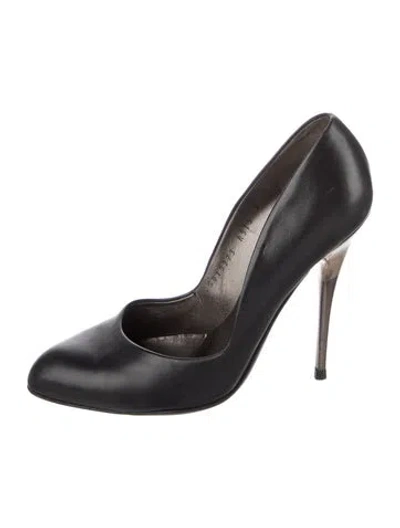 Pre-owned Ferragamo Leather Pumps In Black