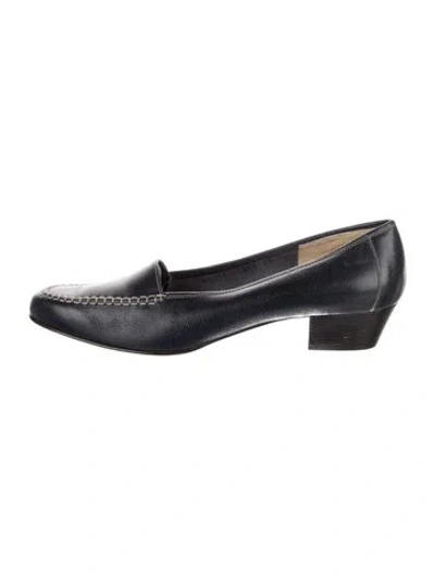 Pre-owned Ferragamo Leather Pumps In Blue