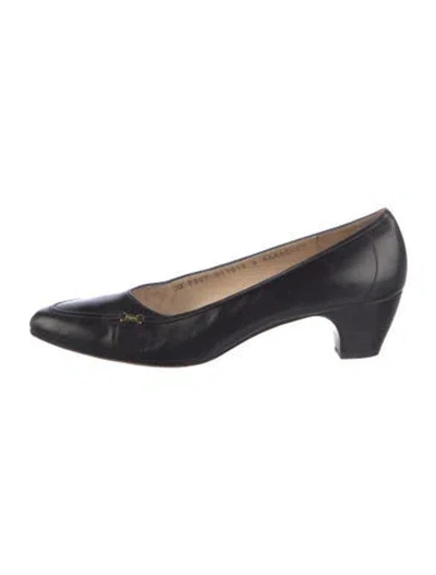 Pre-owned Ferragamo Leather Pumps In Blue