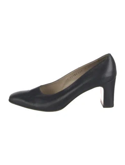 Pre-owned Ferragamo Leather Pumps In Blue