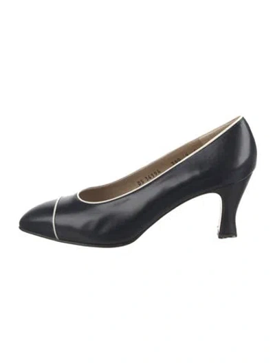 Pre-owned Ferragamo Leather Pumps In Blue