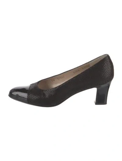 Pre-owned Ferragamo Leather Pumps In Blue