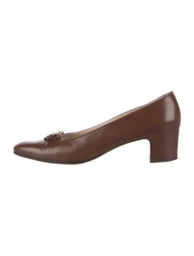 Pre-owned Ferragamo Leather Pumps In Brown