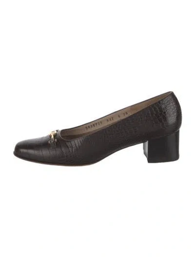 Pre-owned Ferragamo Leather Pumps In Brown