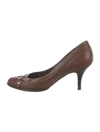 Pre-owned Ferragamo Leather Pumps In Brown