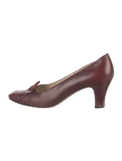 Pre-owned Ferragamo Leather Pumps In Burgundy