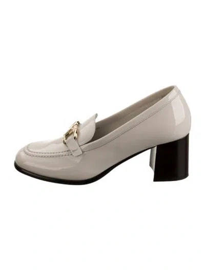 Pre-owned Ferragamo Leather Pumps In Gray