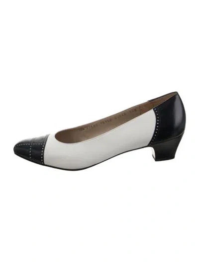 Pre-owned Ferragamo Leather Pumps In Multi