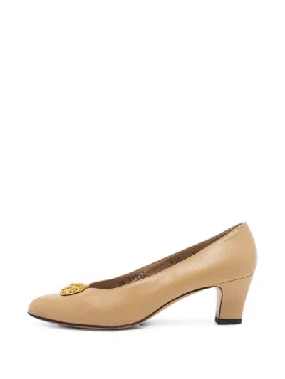 Pre-owned Ferragamo Leather Pumps In Neutral