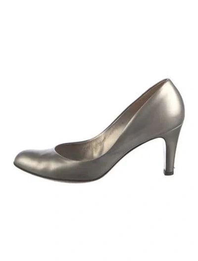 Pre-owned Ferragamo Leather Pumps In Silver