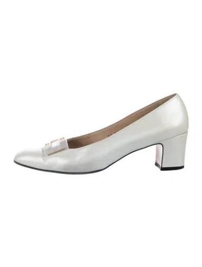 Pre-owned Ferragamo Leather Pumps In Silver