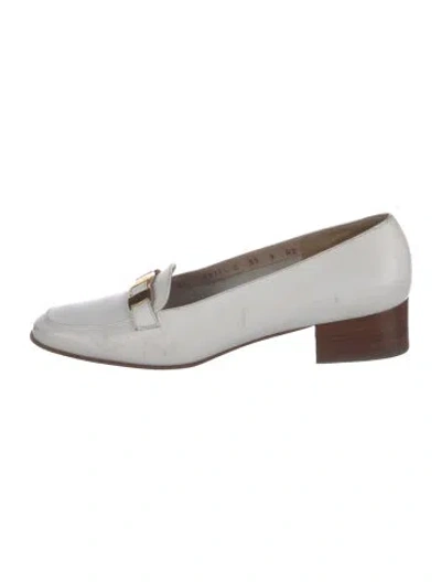 Pre-owned Ferragamo Leather Pumps In White