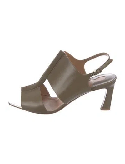 Pre-owned Ferragamo Leather Sandals In Green