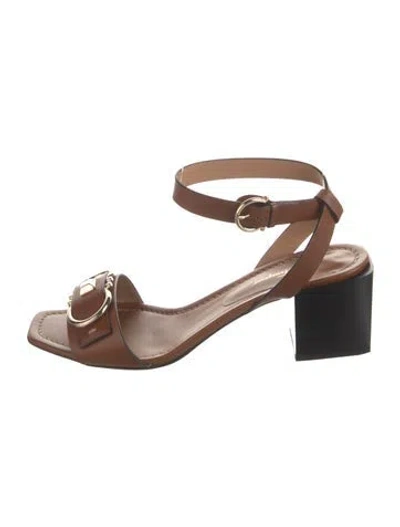 Pre-owned Ferragamo Leather Sandals In Neutral