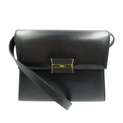 Pre-owned Ferragamo Leather Shoulder Bag () In Black