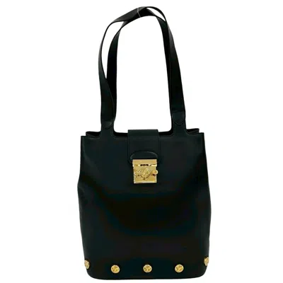 Pre-owned Ferragamo Leather Shoulder Bag () In Black
