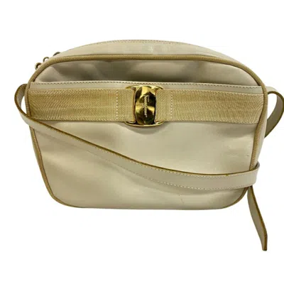Pre-owned Ferragamo Leather Shoulder Bag () In White