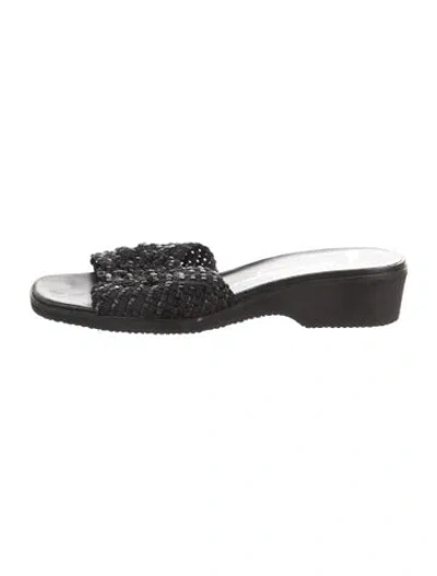 Pre-owned Ferragamo Leather Slides In Black