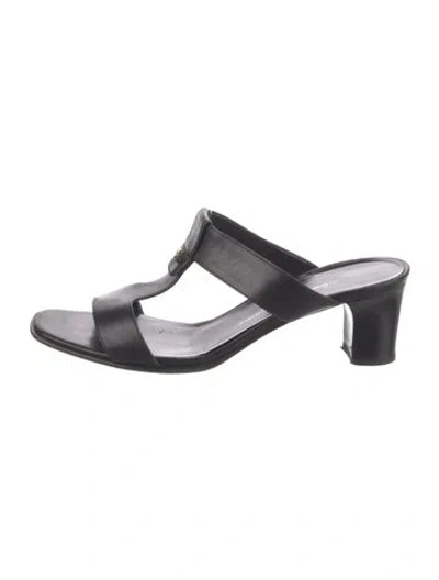 Pre-owned Ferragamo Leather Slides In Black