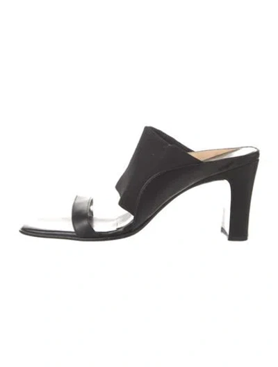 Pre-owned Ferragamo Leather Slides In Black