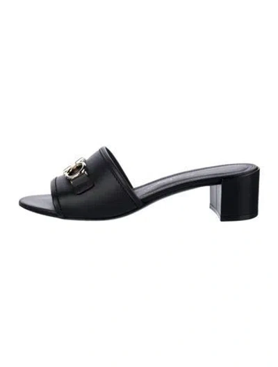 Pre-owned Ferragamo Leather Slides In Black