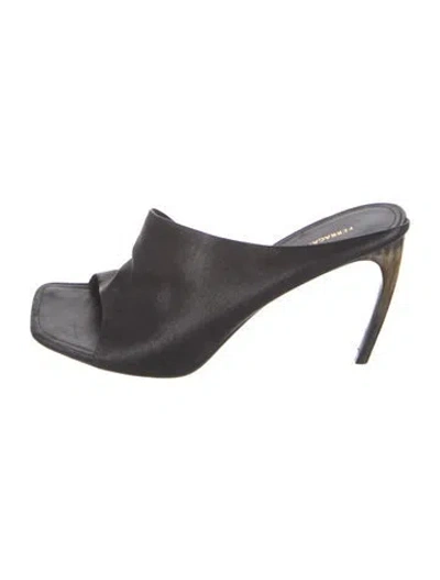 Pre-owned Ferragamo Leather Slides In Multi