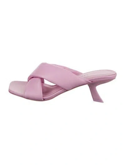 Pre-owned Ferragamo Leather Slides In Pink