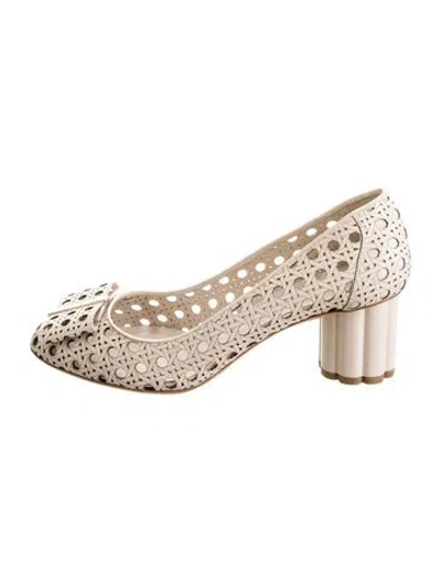 Pre-owned Ferragamo Leather Tweed Pattern Pumps In Neutral