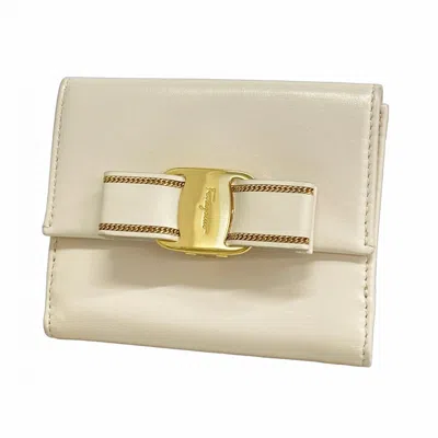 Pre-owned Ferragamo Leather Wallet (bi-fold) () In White