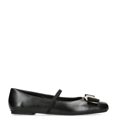 Ferragamo New Vara Plate Ballet Flat Shoes In Black